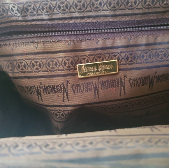 Neiman Marcus snakeskin clutch - Picture 6 of 6